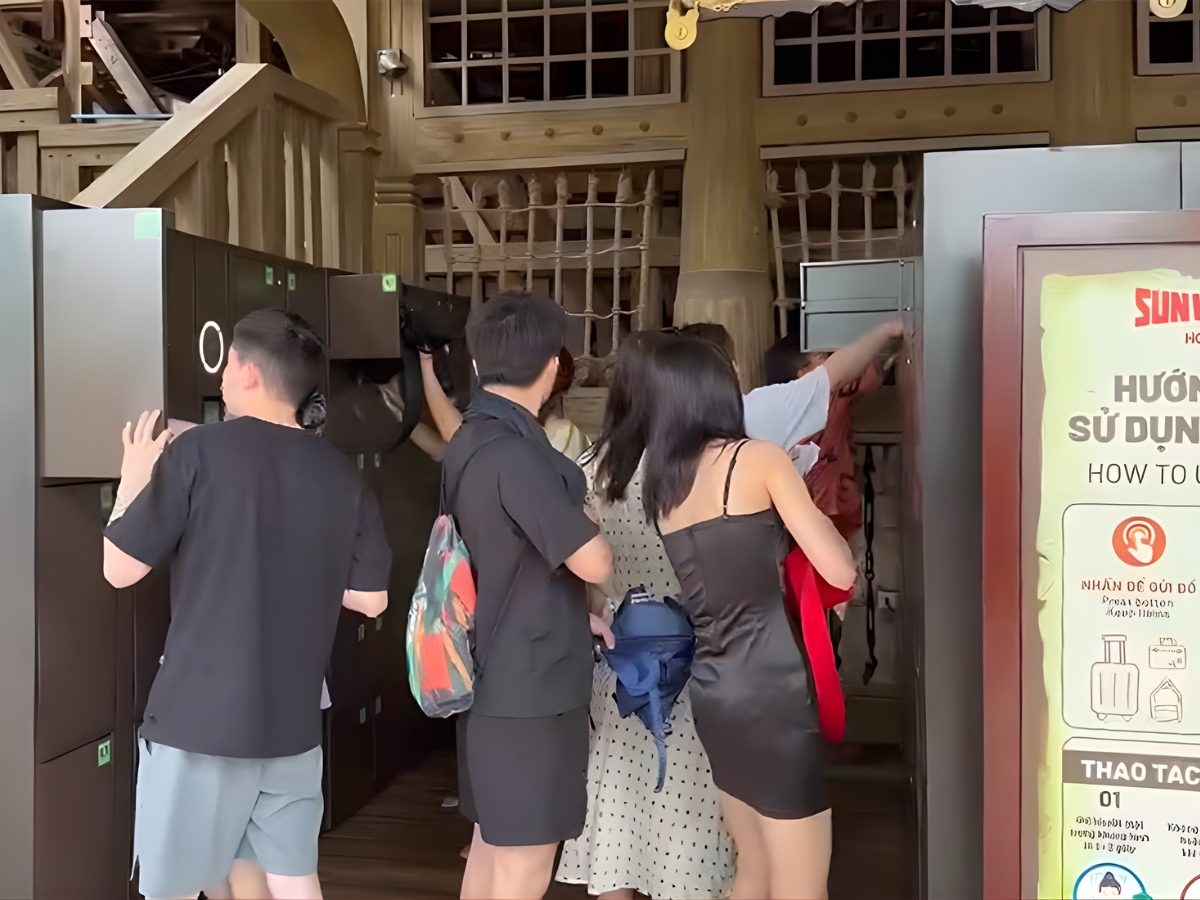 Du khách nên kiểm tra thông tin phí và hướng dẫn sử dụng tại khu vực locker trước khi gửi đồ.