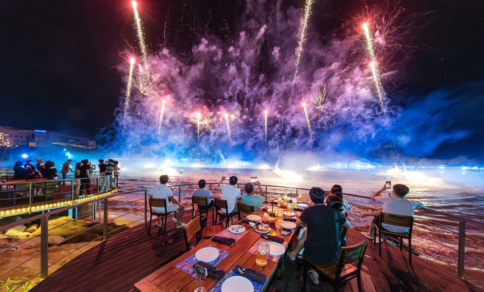 Nên kiểm tra lịch trình các show pháo hoa trước ngày đi