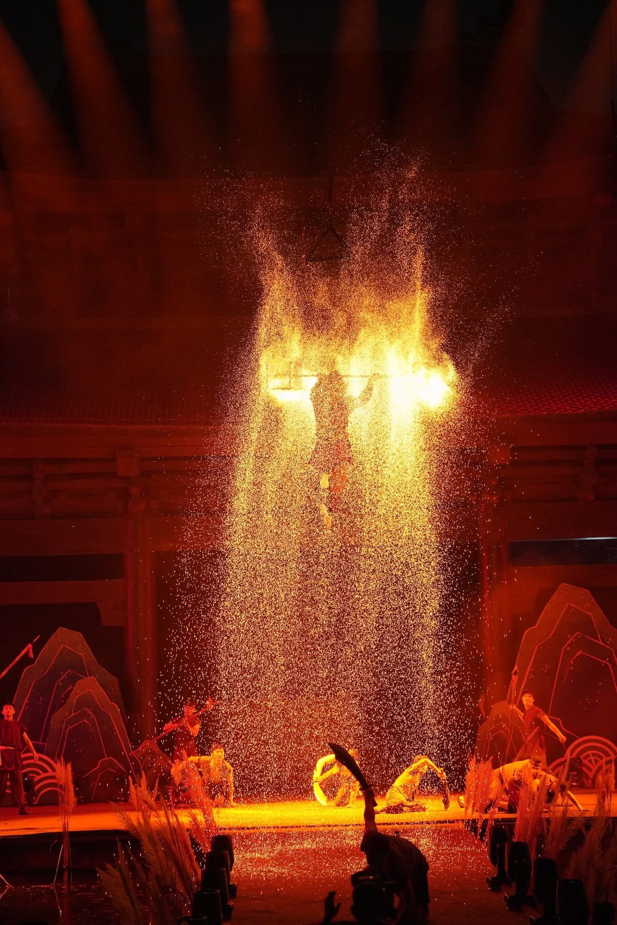 Một cảnh ấn tượng trong show diễn “Anh hùng cờ lau”. (Nguồn: Sưu tầm)