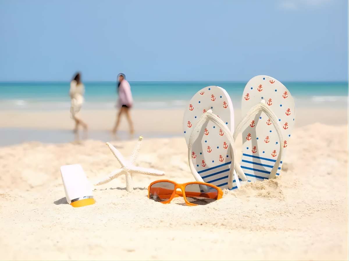 Giày dép cũng là yếu tố quan trọng khi đi Hòn Thơm.