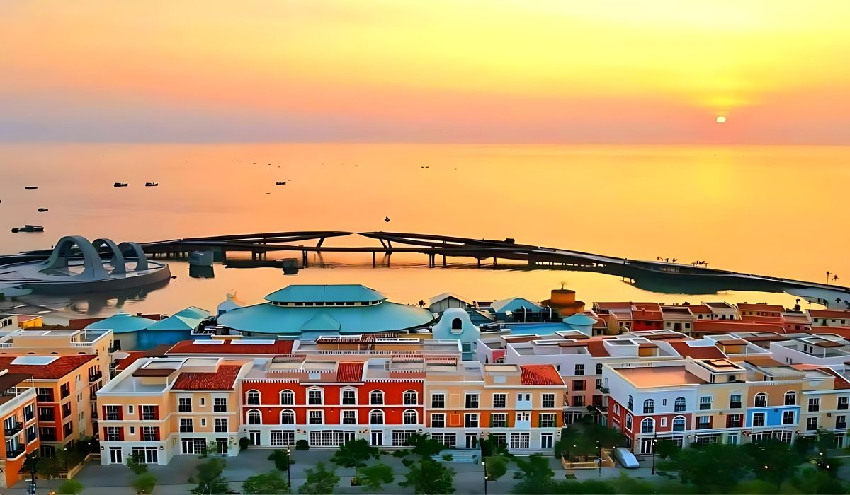 Kiến trúc phong cách Địa Trung Hải rực rỡ tại Sunset Town