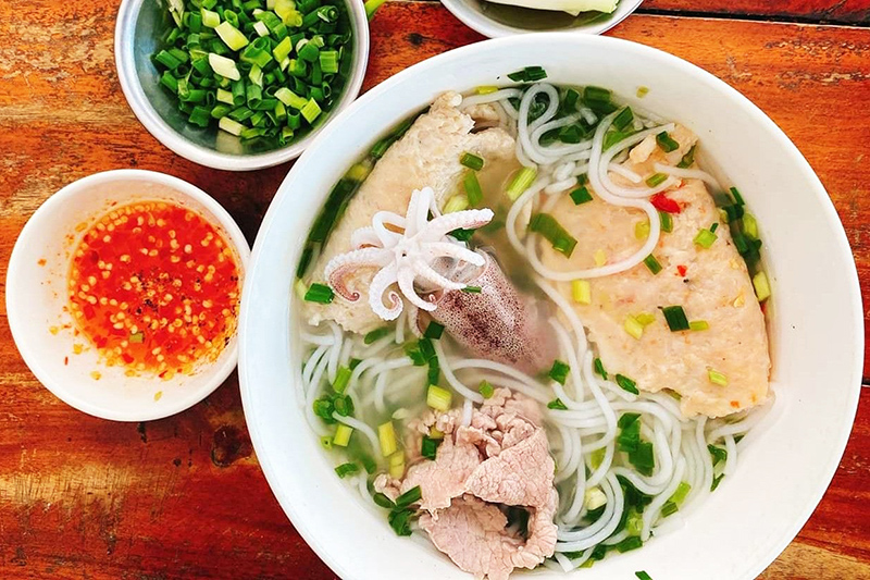 Ăn bún quậy ở Phú Quốc