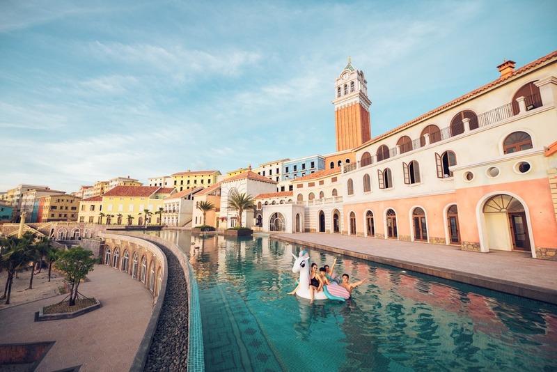 Kiến trúc độc đáo của khách sạn La Festa Phú Quốc trong Sunset Town 