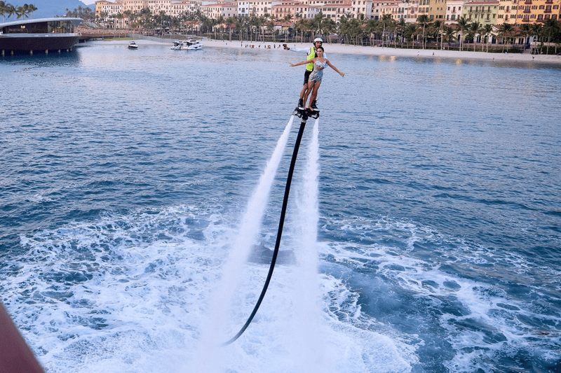 10 Nhung Man Khieu Vu Hoa Quyen Cua Van Dong Vien Flyboard