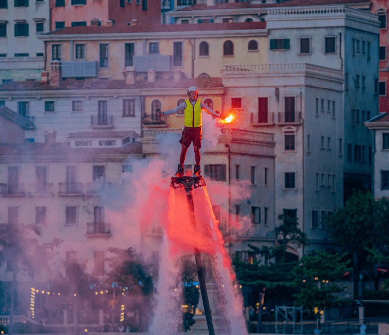 19 Phan Trinh Dien Phao Sang Tren Flyboard Dac Sac
