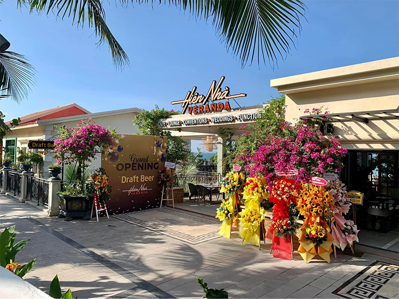 Toàn cảnh Hiên Nhà Veranda