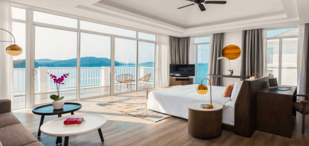 Nội thất cao cấp, thiết kế hiện đại cùng view biển độc đáo, mang đến cho du khách kỳ nghỉ dưỡng trọn vẹn nhất.
