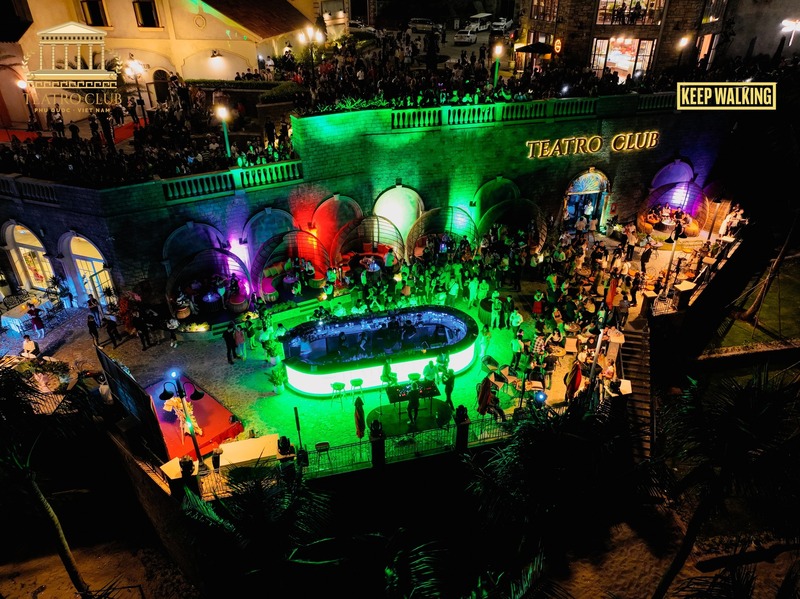 Teatro Club rực rỡ sắc màu của ánh sáng và âm nhạc sôi động