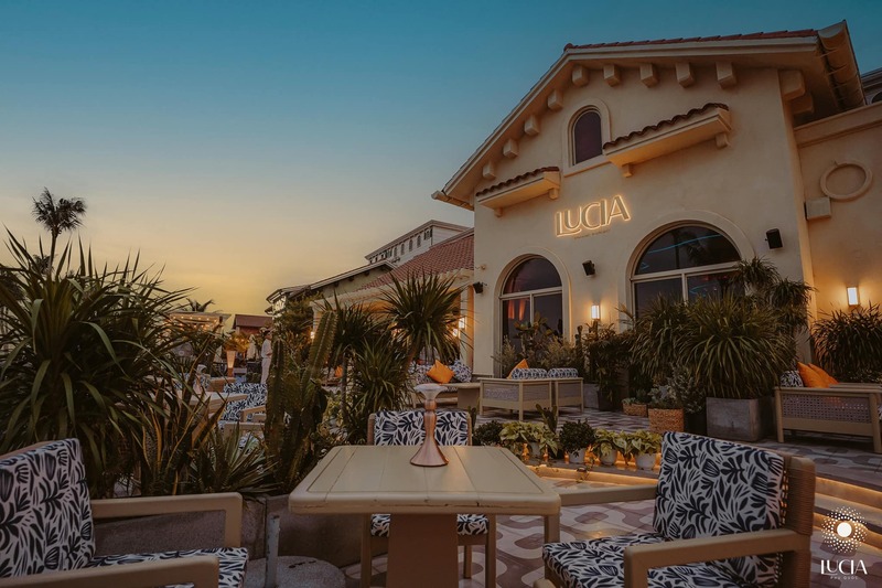 Lucia mang vẻ ấm áp và hiện đại giữa thị trấn sầm uất