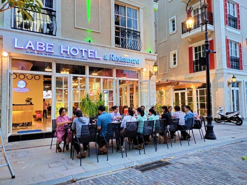 Tiệc nướng buffet cùng gia đình ngay tại Label Hotel