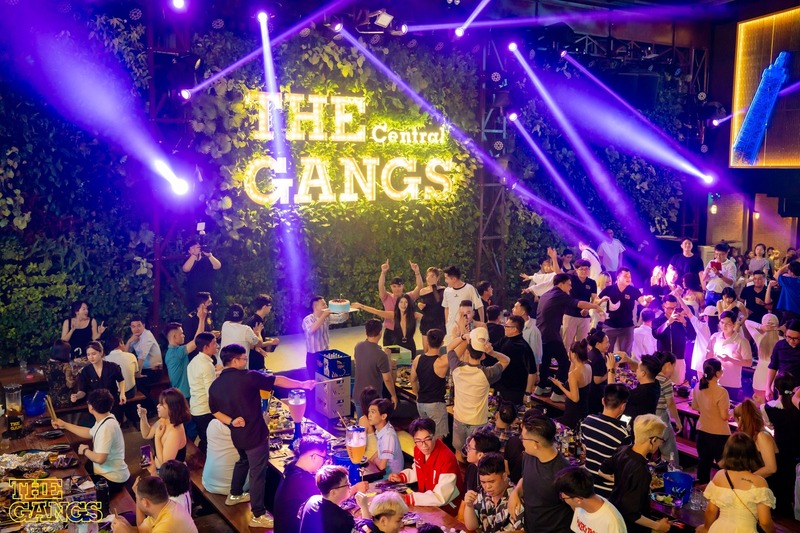 Không gian trẻ trung, năng động của The Gangs tại Thị trấn Hoàng Hôn Phú Quốc