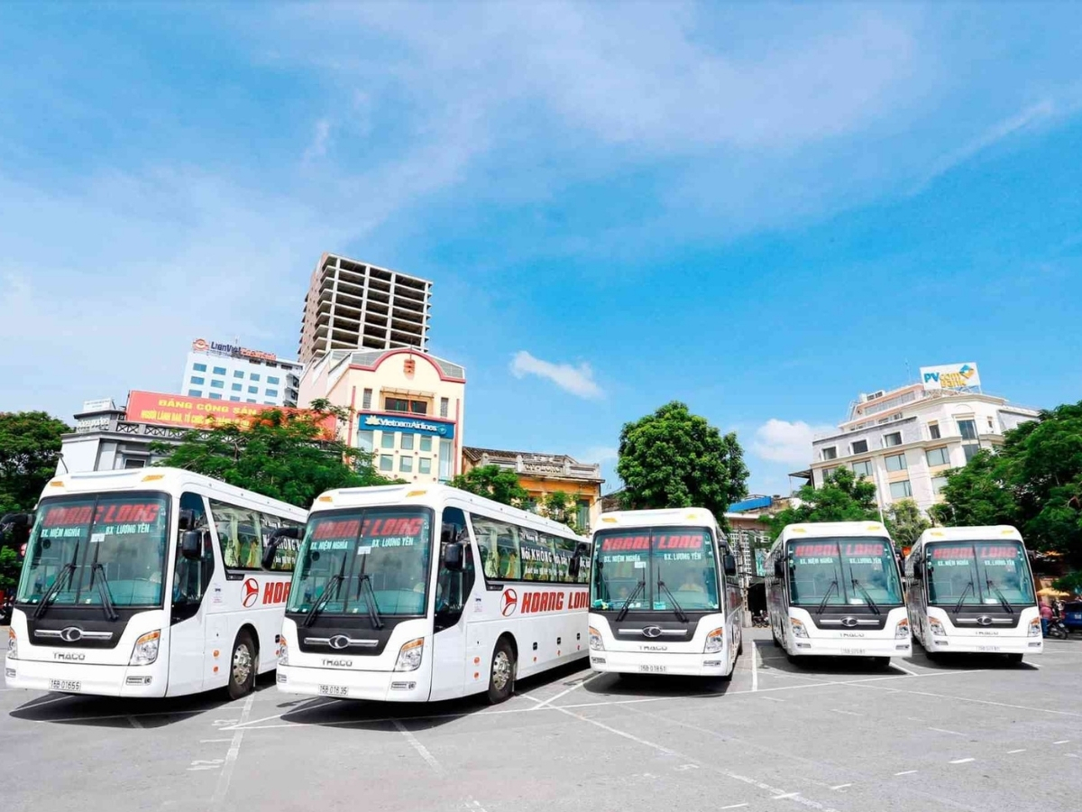 Nhà xe Hoàng Long chuyên chạy các tuyến xe Bắc - Nam.