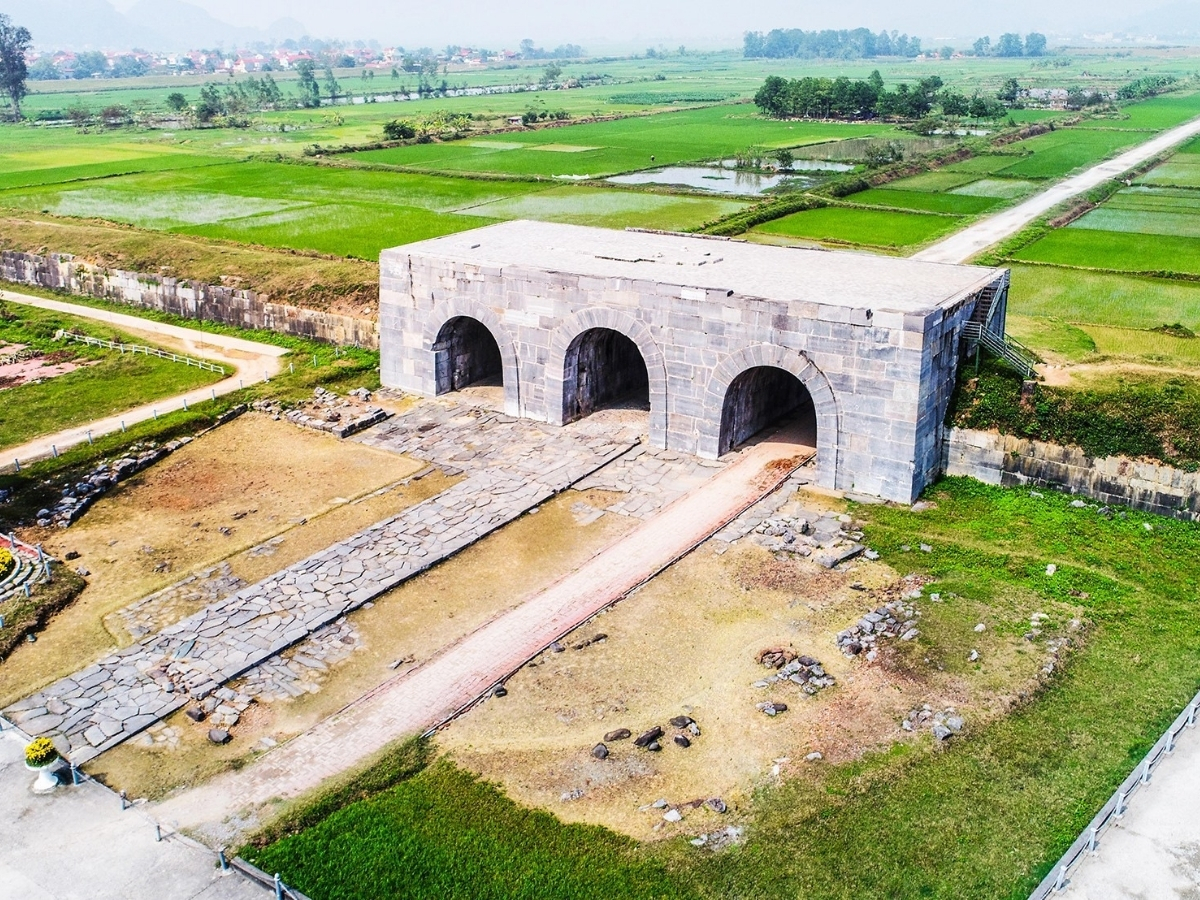 Thành Nhà Hồ là di tích đặc biệt được UNESCO công nhận.