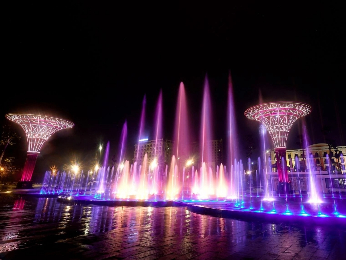 Quảng trường biển là điểm check in không thể bỏ qua khi đến Sầm Sơn.