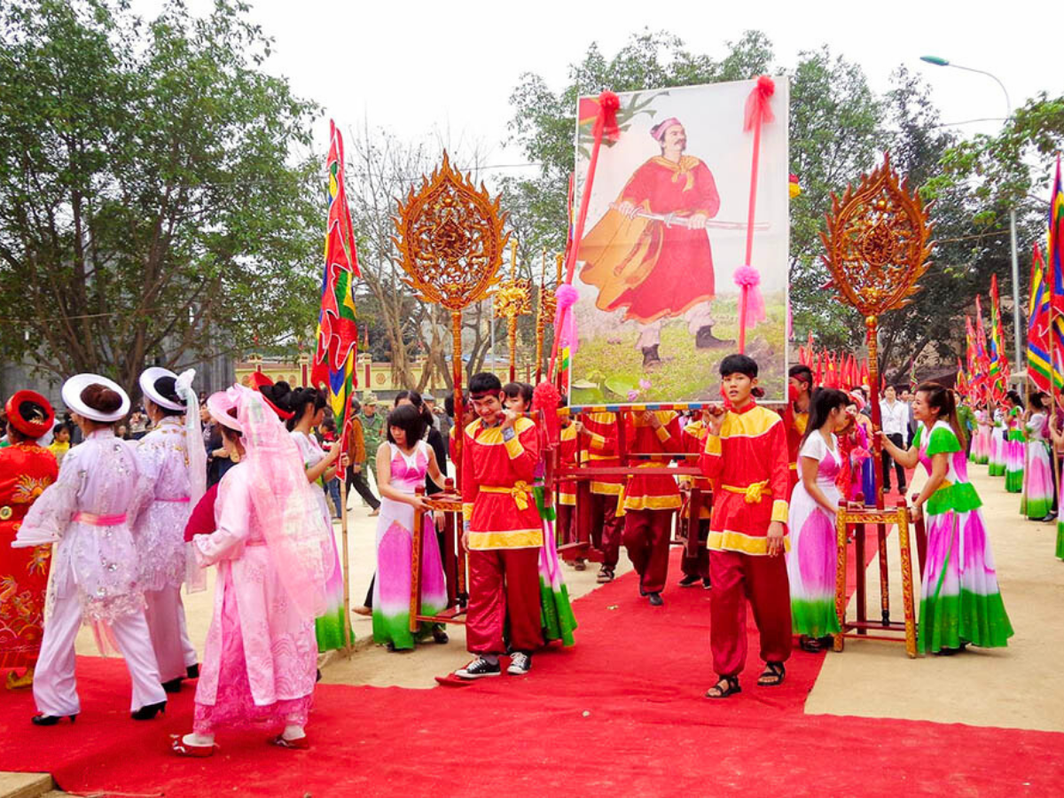 Phần hội của lễ hội bắt đầu với các tiết mục múa lân sôi động, đem lại không khí vui tươi, rộn ràng. 