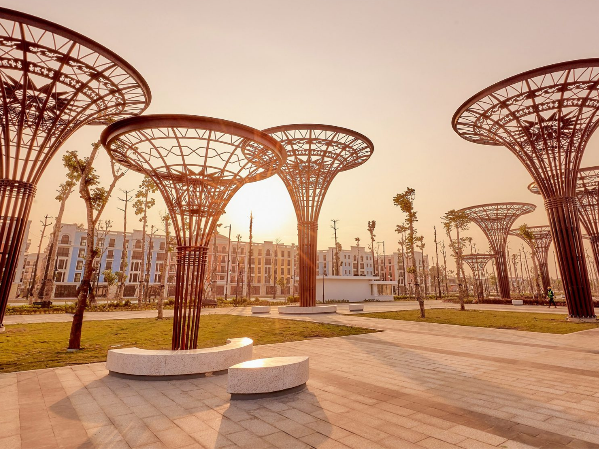 Kết hợp tham quan với các hoạt động nghỉ dưỡng tại quảng trường biển Sầm Sơn sẽ mang lại cho du khách trải nghiệm trọn vẹn. 