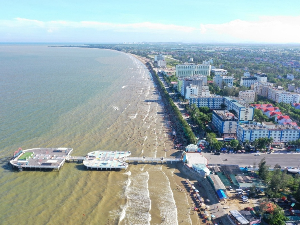 Biển Hải Tiến là điểm đến hàng đầu tại xứ Thanh.