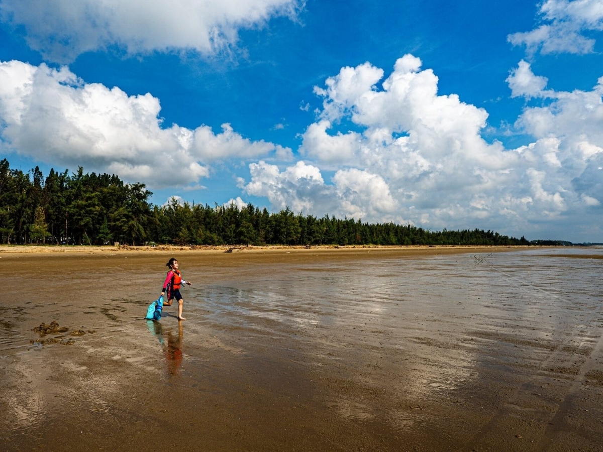 Biển Hải Lĩnh là địa điểm phù hợp để ghé thăm quanh năm. 
