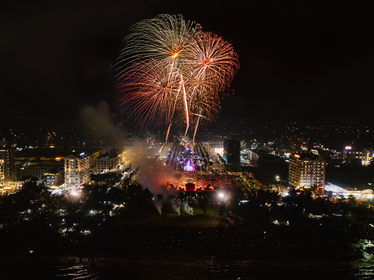 Quảng trường biển là nơi tổ chức các sự kiện tầm cỡ tại Sầm Sơn. 