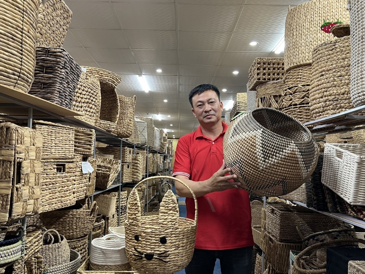 Du khách có thể lựa chọn đa dạng sản phẩm làm quà khi đến Nga Sơn.