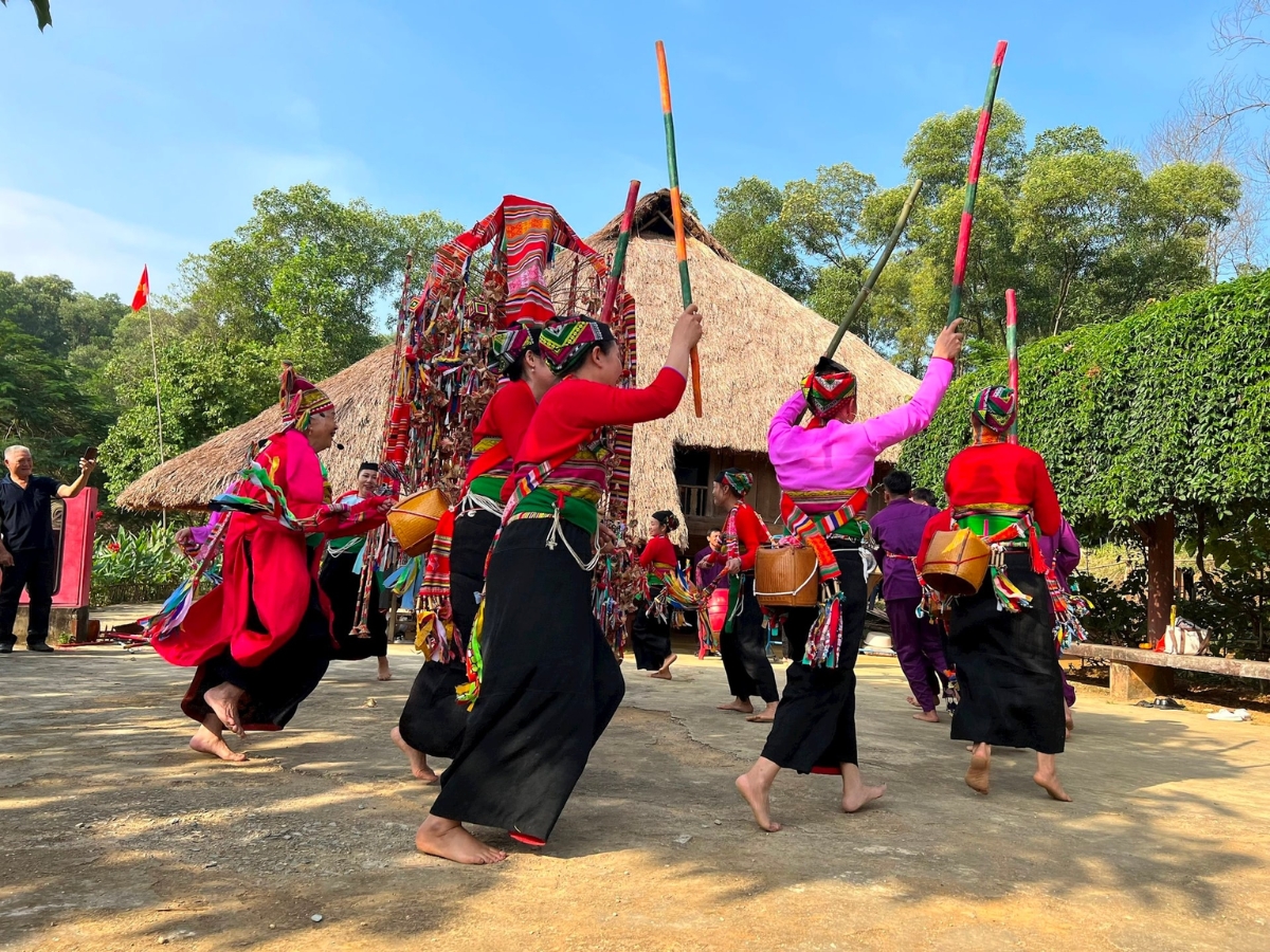 Lễ hội Pôồn Pôông được tổ chức rộng khắp tại các huyện miền núi Thanh Hóa.