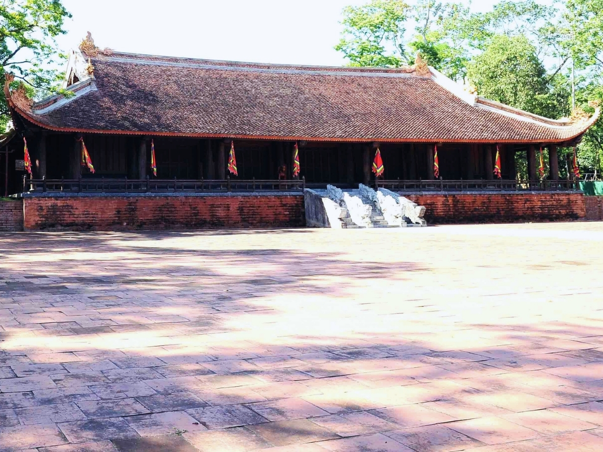 Khung cảnh sân Rồng tại khu di tích Lam Kinh. (