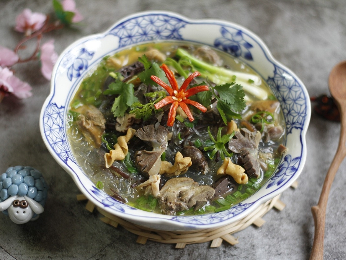 Miến dong Cẩm Thủy cũng phù hợp để chế biến món canh. 