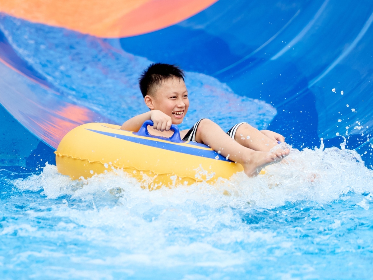 Giá vé Sun World Sam Son khá hợp lý, tương xứng với chuỗi trải nghiệm giải trí đa dạng và hấp dẫn.