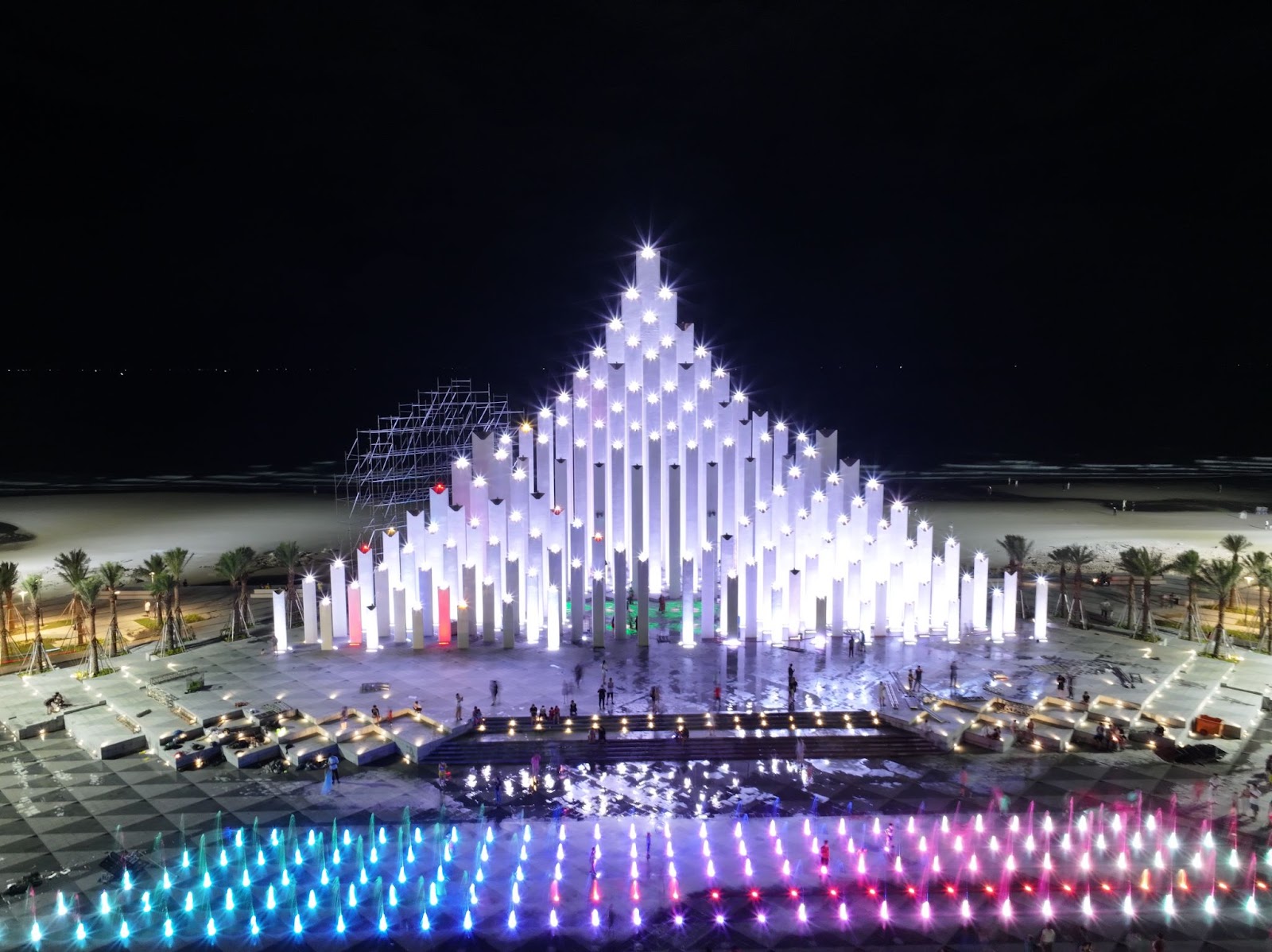 Quảng trường Tam Thắng là điểm vui chơi mới tinh của Vũng Tàu