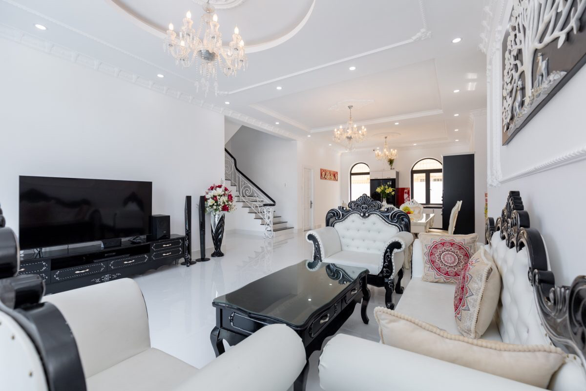 Nội thất sang trọng cùng không gian rộng rãi bên trong Pallas Villa