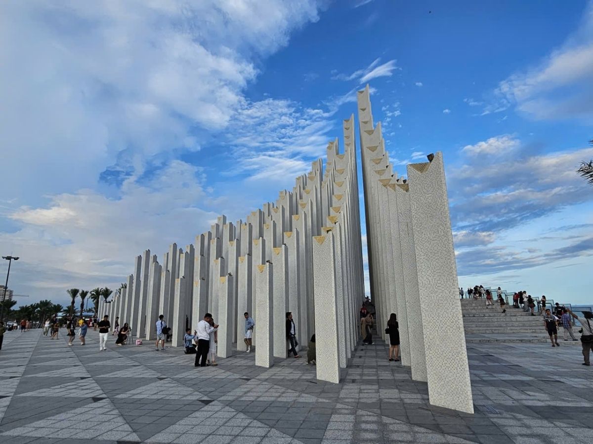 Quảng trường Tam Thắng là điểm đến mới, thu hút du khách tại Bãi Sau, Vũng Tàu.