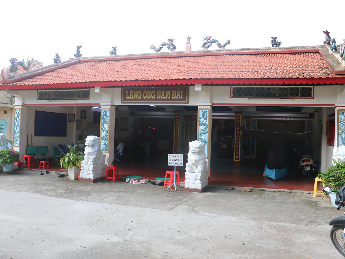 Lăng Ông Nam Hải - công trình linh thiêng gắn với tín ngưỡng ngư dân. 