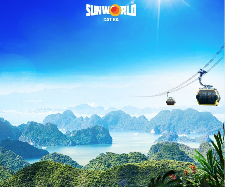 Từ trên cao, ngắm nhìn làn nước biển xanh biếc và một phần Vịnh Lan Hạ là cách giúp bạn giải tỏa căng thẳng, mệt mỏi từ cuộc sống áp lực thường ngày