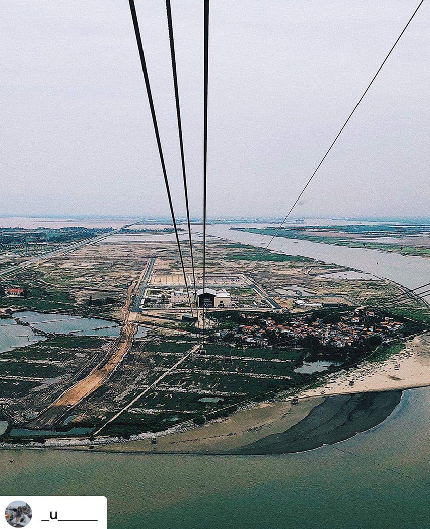 Thưởng ngoạn vẻ đẹp của Đảo Ngọc từ cabin cáp treo