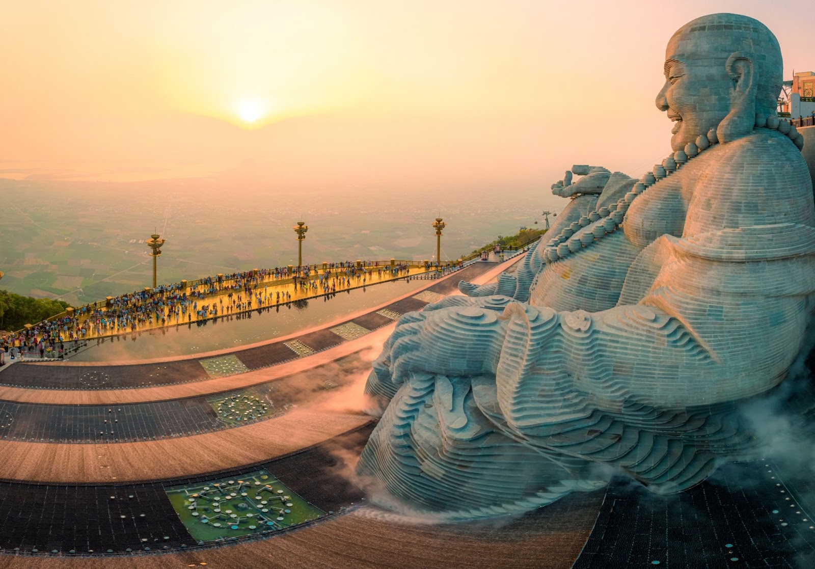 Sun World Ba Den Mountain ghi dấu ấn khác biệt với mô hình du lịch tâm linh kết hợp trải nghiệm.