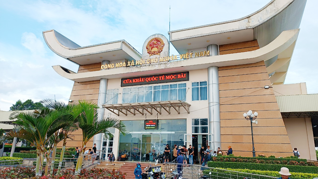 Cửa khẩu Mộc Bài là điểm đến du lịch mang lại cho du khách những trải nghiệm giải trí độc đáo và hấp dẫn.