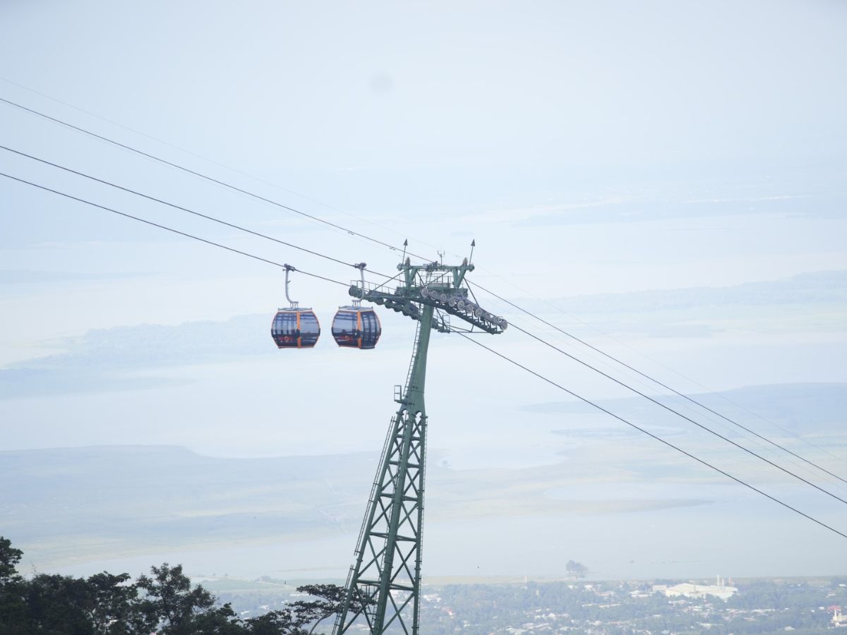 Các combo giá vé gồm cáp treo và buffet sẽ giúp du khách tối ưu chi phí. 