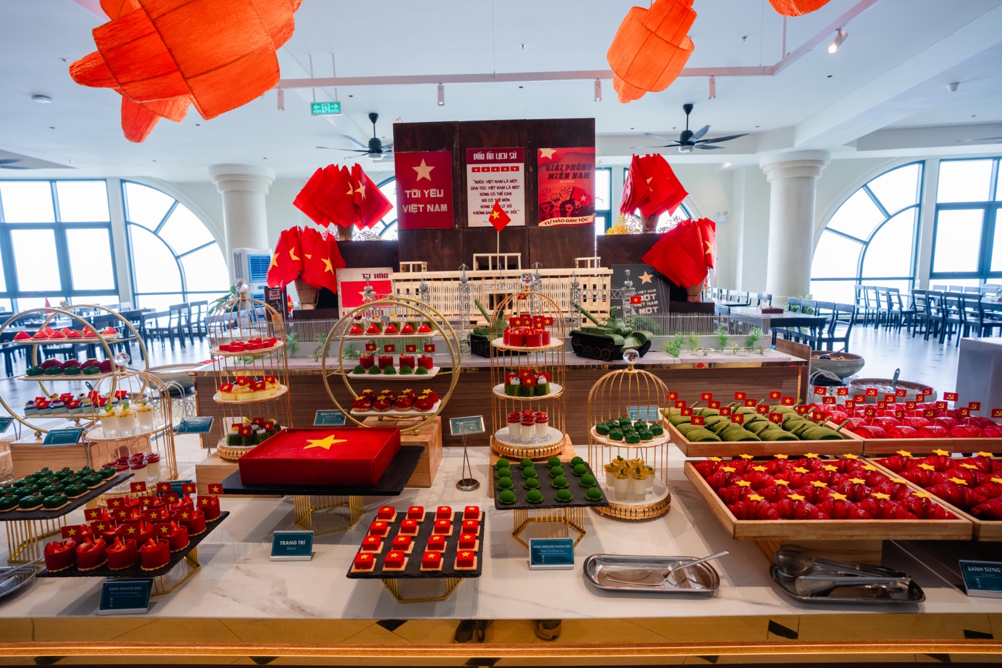 Ẩm thực dịp đại lễ tại Sun World Ba Den Mountain được sáng tạo bắt mắt, đầy cảm hứng.