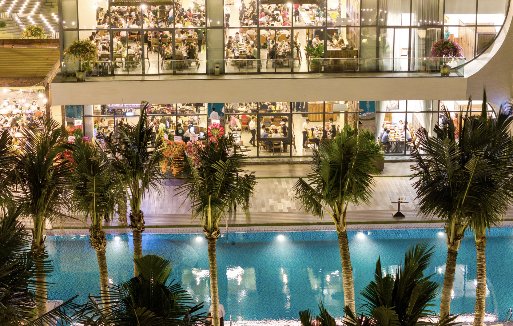 Nhà hàng có bể bơi riêng duy nhất tại Cát Bà