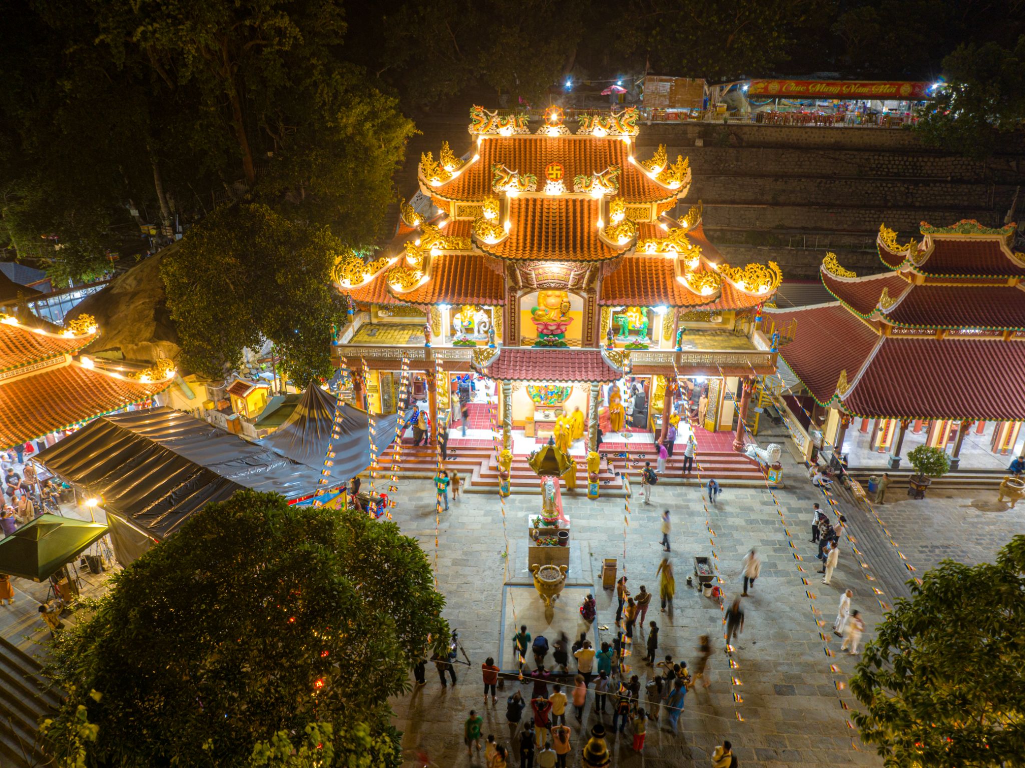 Hệ thống chùa Bà tại núi Bà Đen là nơi thờ chính của Linh Sơn Thánh Mẫu