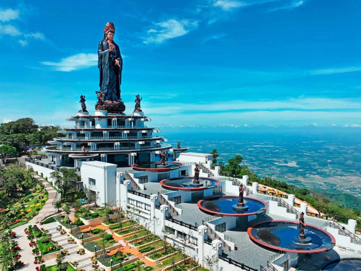 Núi Bà Đen nét đẹp tâm linh