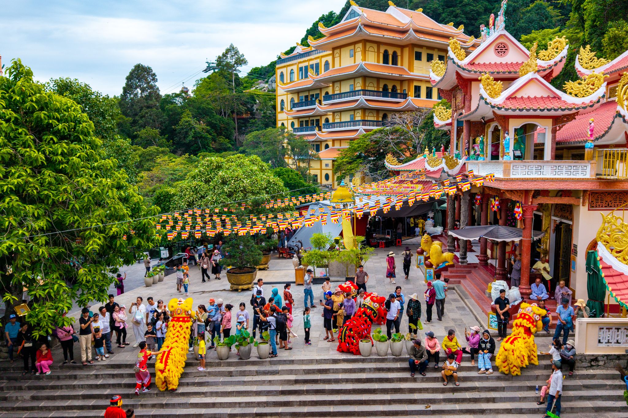 Chùa Bà rộn ràng chuỗi hoạt động mùa Lễ vía Linh Sơn Thánh Mẫu