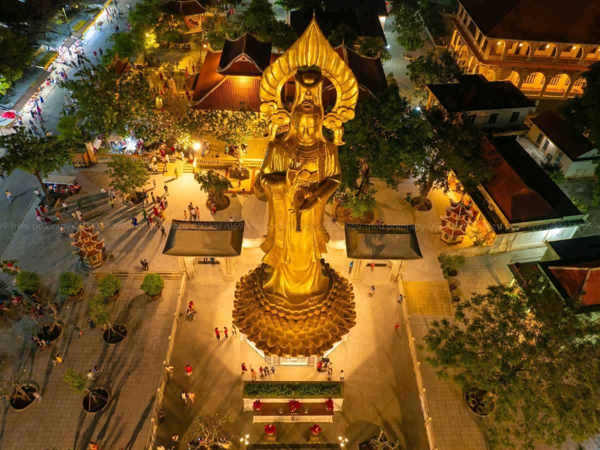 Linh Sơn Phước Trung Tự là điểm mở đầu hành trình chiêm bái Núi Bà Đen.