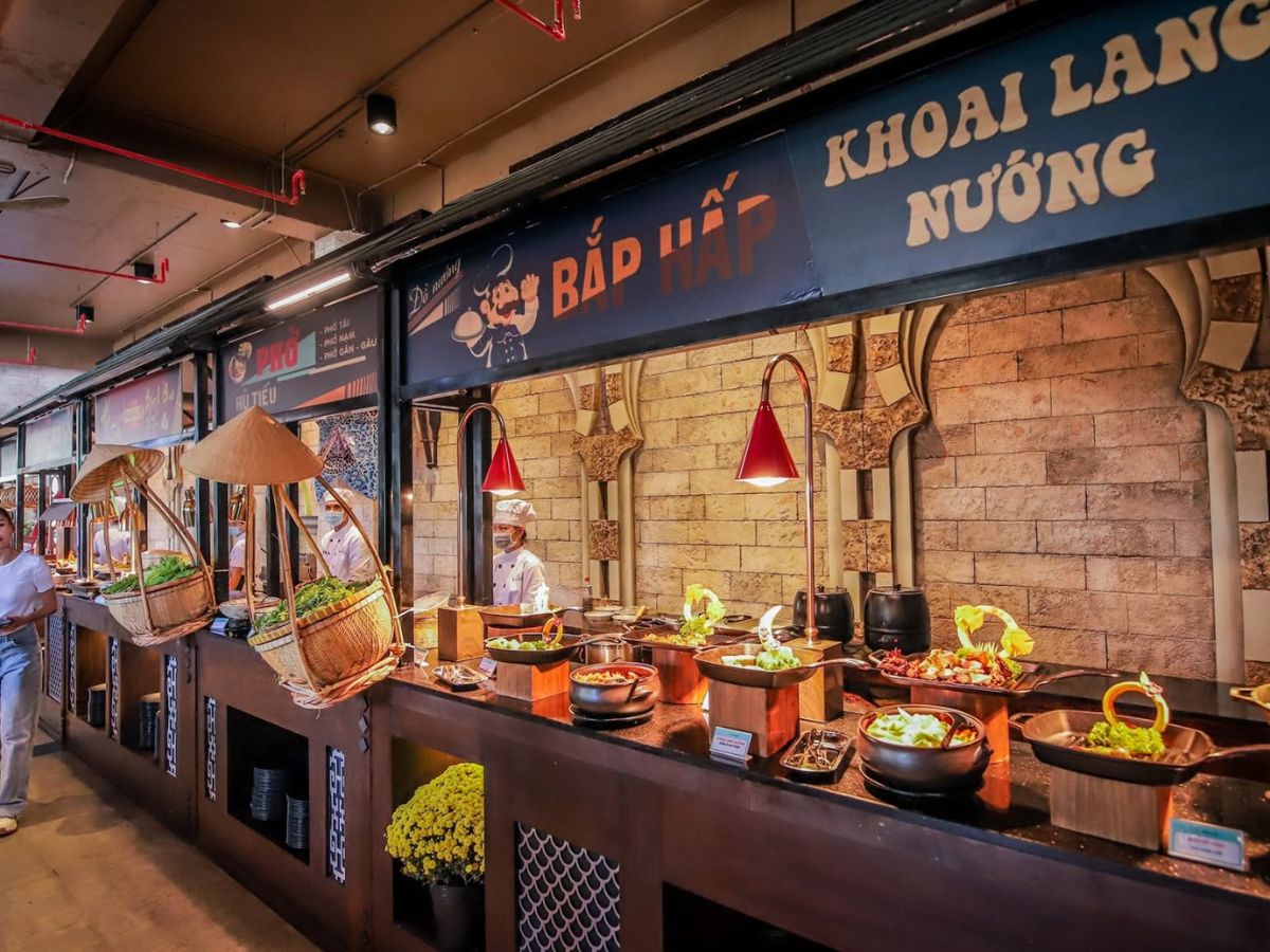 Buffet Vân Sơn là nhà hàng phục vụ ăn trưa trên núi Bà Đen.