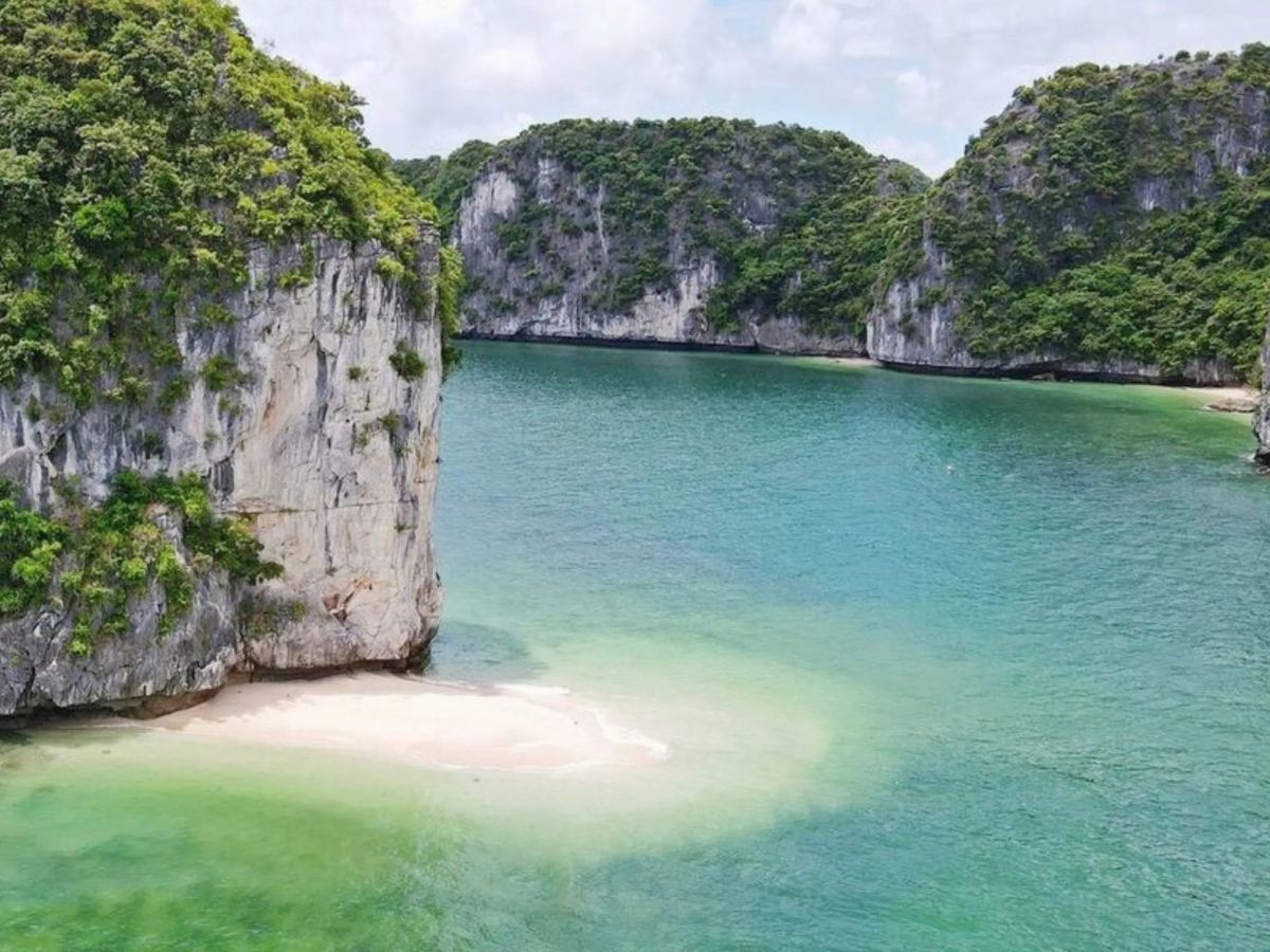There are many beautiful Instagrammable spots in Cat Ba to choose from