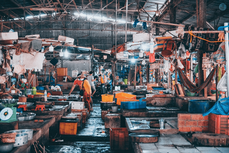 Khu vực bán hải sản trong chợ Tân Châu (Nguồn: Minh Hải Lê)