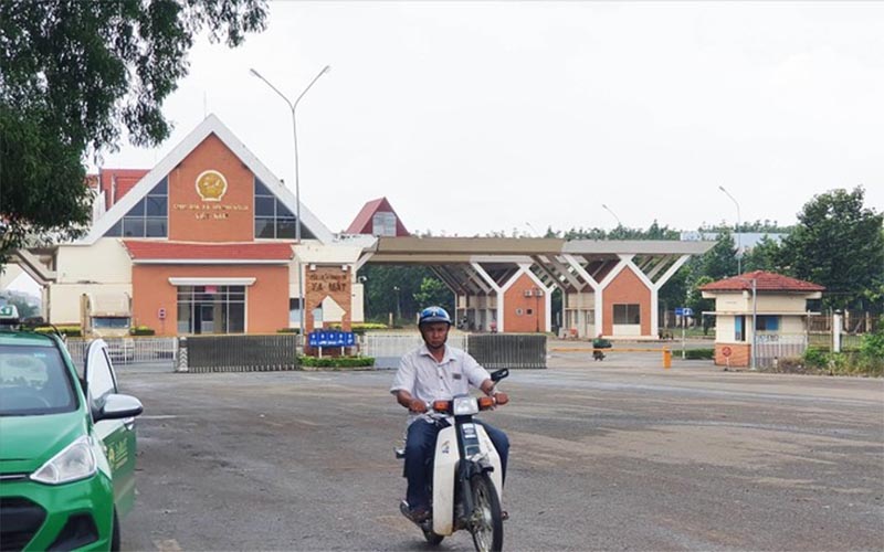 So với 2 cửa khẩu quốc tế còn lại ở Tây Ninh, cửa khẩu quốc tế Xa Mát có diện tích khiêm tốn hơn (Nguồn: Báo Tiền phong)