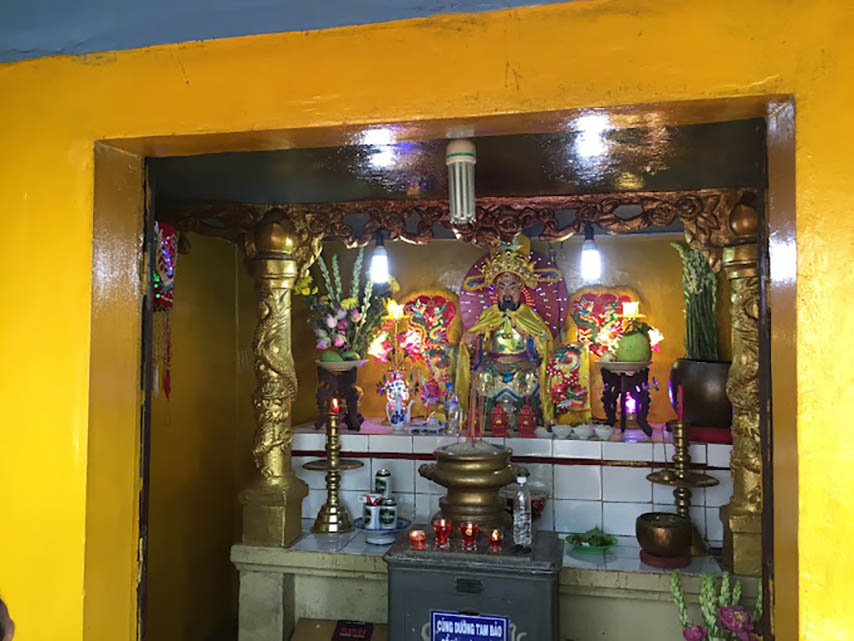 Gian thờ Cậu Bảy tại núi Cậu Tây Ninh (Nguồn: Internet)