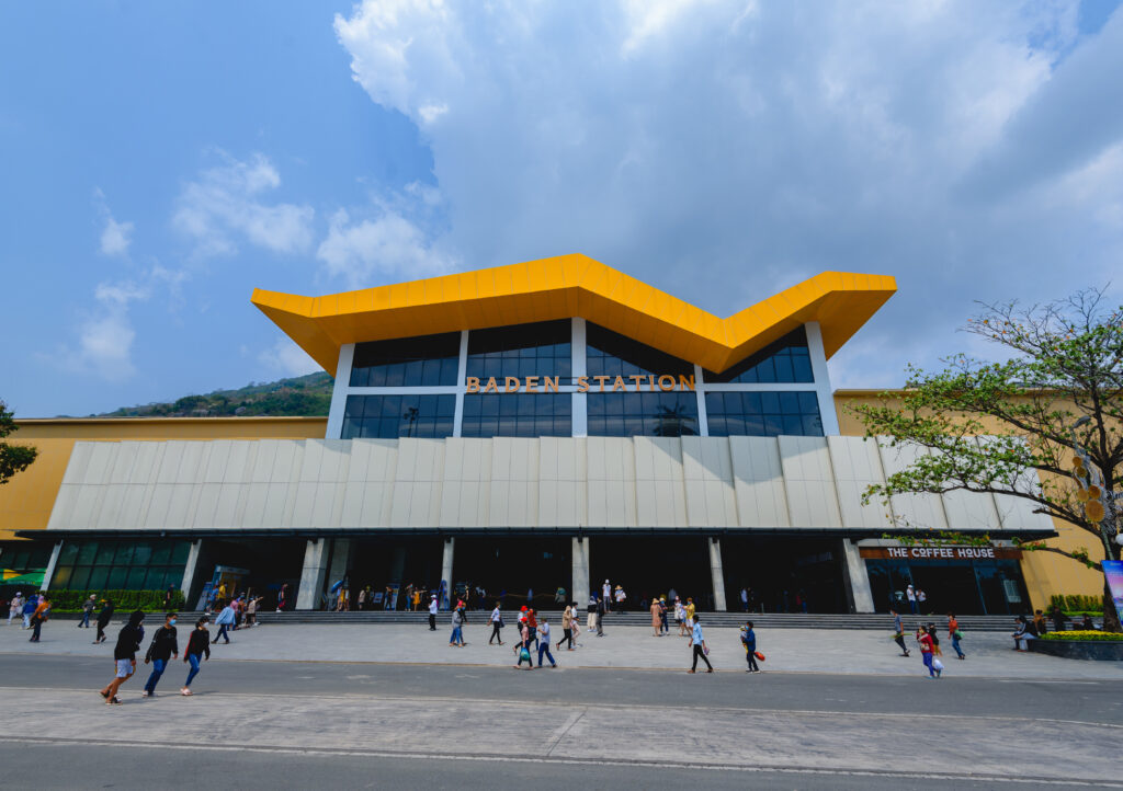 Ga cáp treo núi Bà Đen