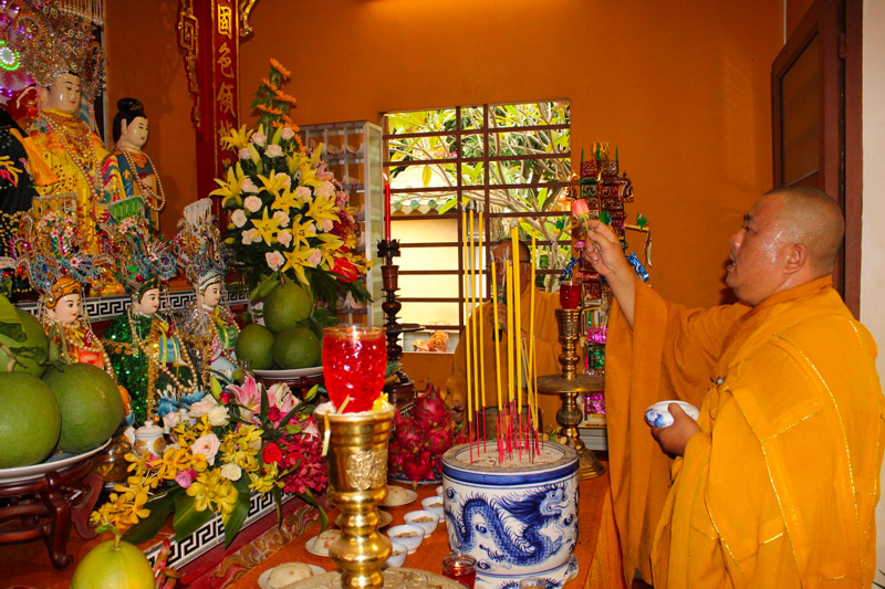 Gian thờ Linh Sơn Thánh Mẫu tại chùa Linh Sơn Thanh Lâm